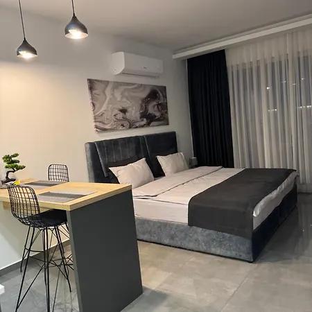 Apartament Courtyard Long