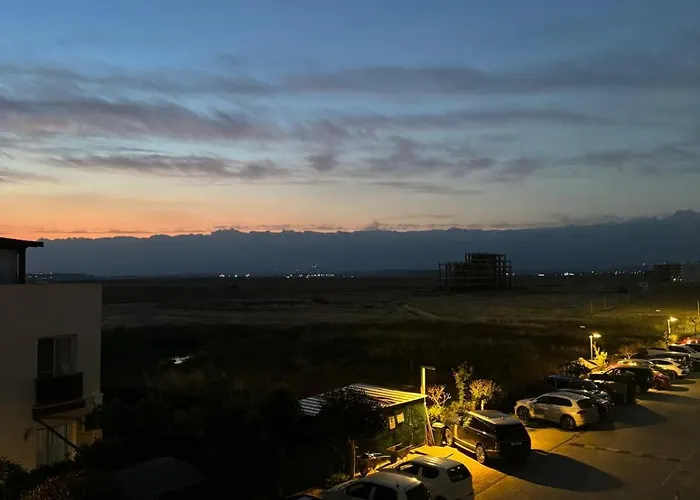 Courtyard Long شقة