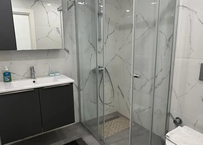 Courtyard Long شقة