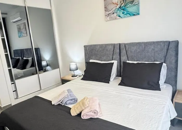 Courtyard Long شقة *