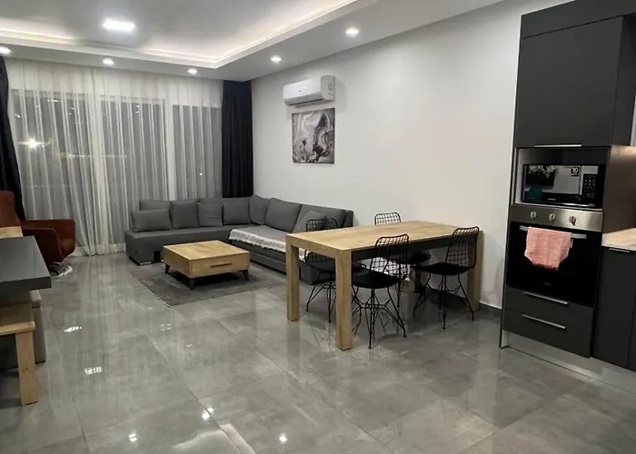 Courtyard Long شقة *