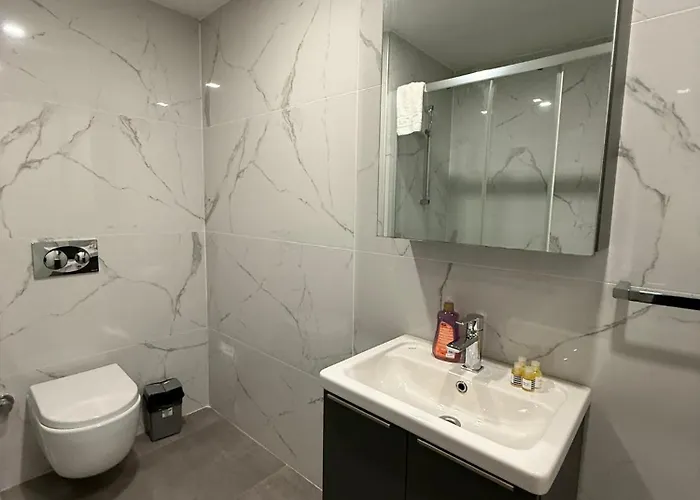 Courtyard Long شقة