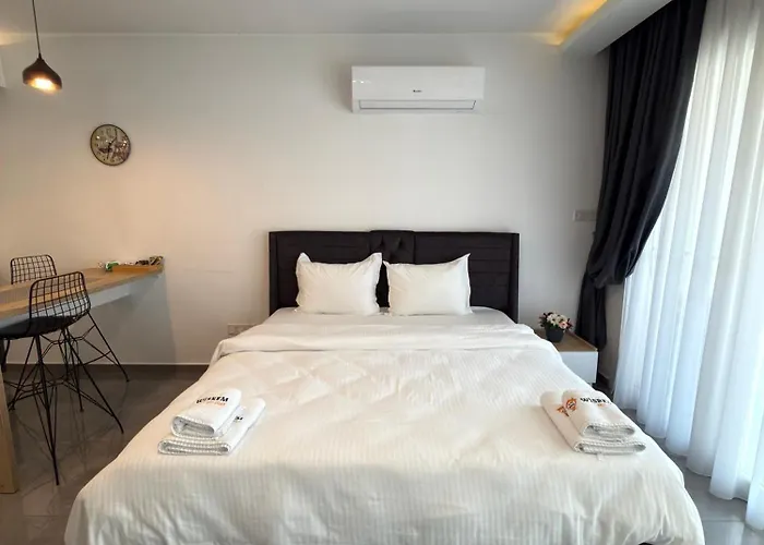 Courtyard Long شقة *