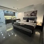 Courtyard Long Apartment
