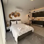 Courtyard Long *
