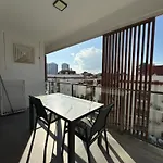 Courtyard Long Apartment *