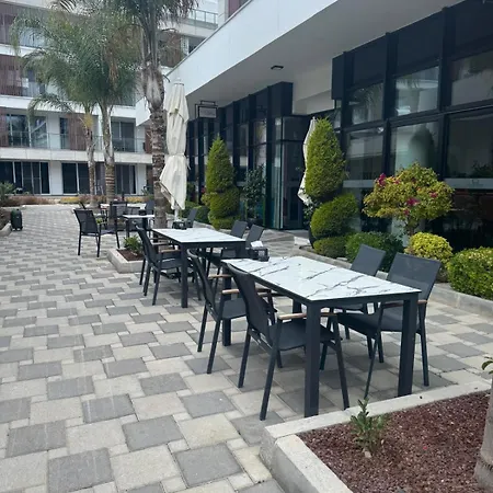 Courtyard Long